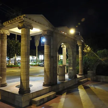 Casa de hóspedes Nikos Ikies Theológos