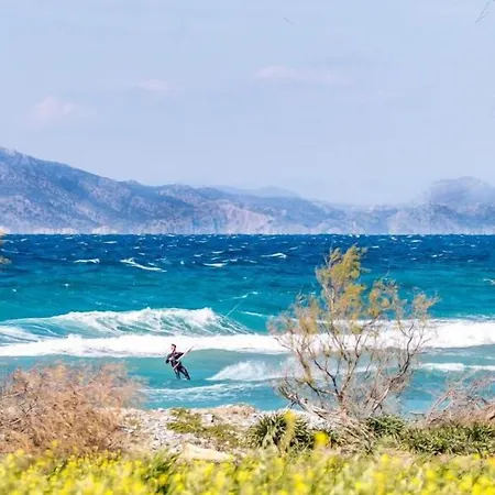 Nikos Ikies ゲストハウス