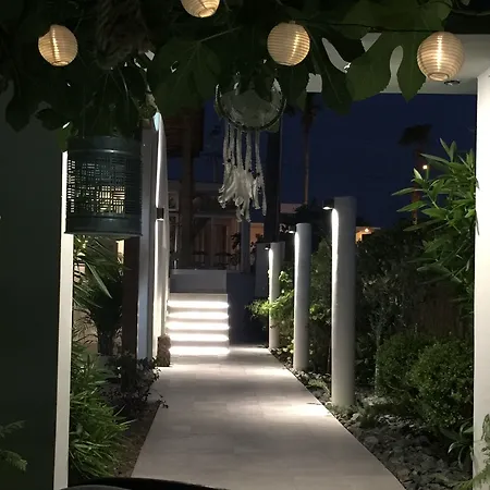 Nikos Ikies Pensjonat Theológos