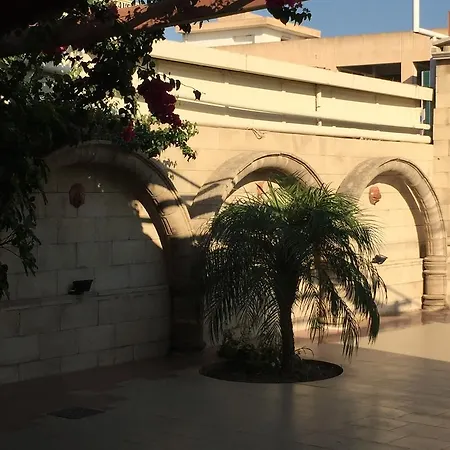 Pensjonat Nikos Ikies 4*