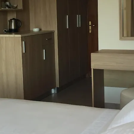 Pensjonat Nikos Ikies