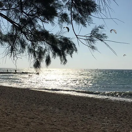 Pensjonat Nikos Ikies Theológos