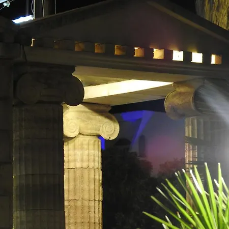 Nikos Ikies 4* Theológosz