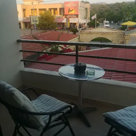 Nikos Ikies Guest house *