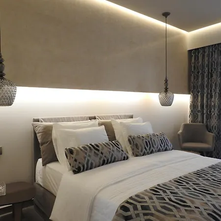 ゲストハウス Nikos Ikies 4*
