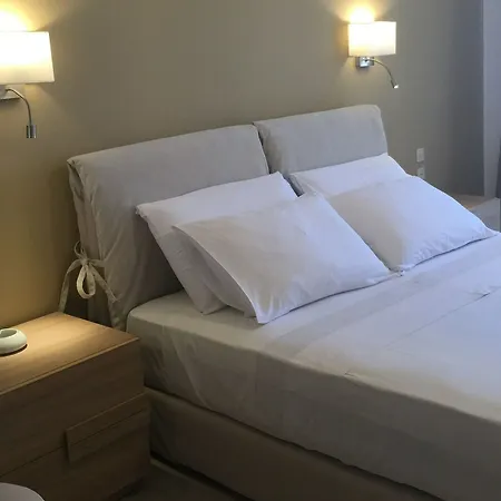 Nikos Ikies Guest house *