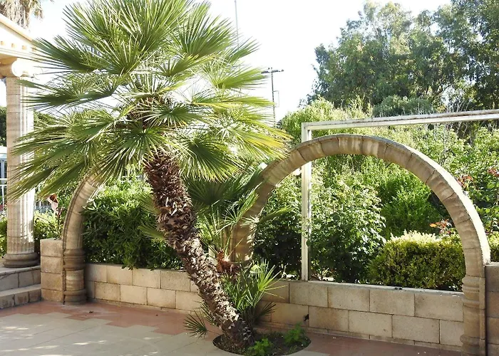 Nikos Ikies 4* Theológos