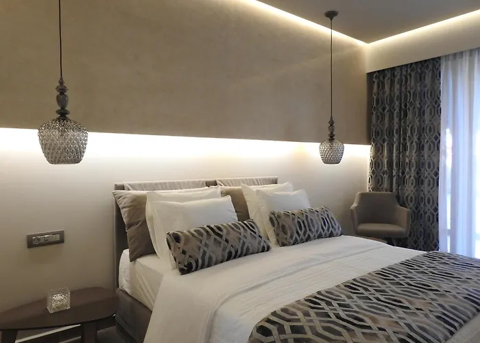 Pensiune Nikos Ikies 4*