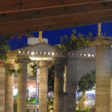 Nikos Ikies בית הארחה