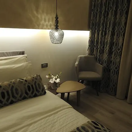 Nikos Ikies 4* Theológos