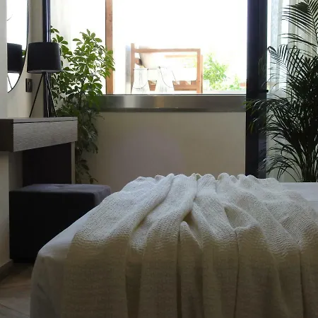 Nikos Ikies בית הארחה